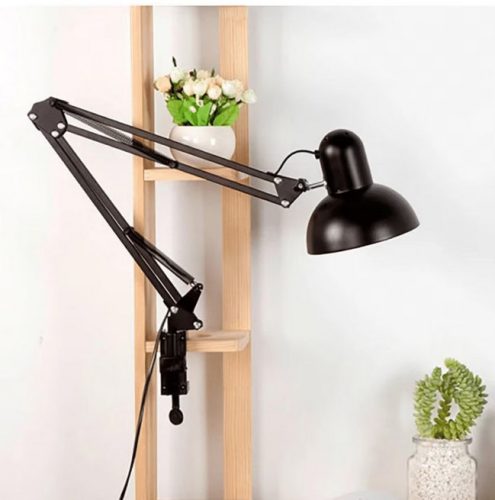 Rögzíthető, kihajtható karú asztali tervezői lámpa