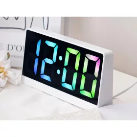 Digitális LED Óra -fehér-RGB