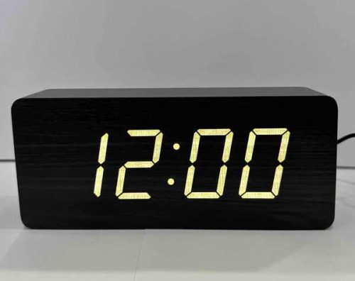 Fa Borítású Digitális LED Óra